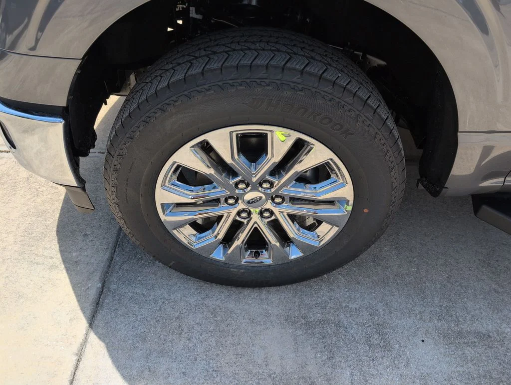 New 2026 Gray Ford Lariat image 17