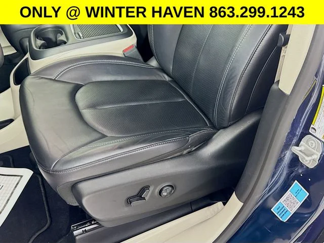 Used 2022 Blue Chrysler Touring L image 19