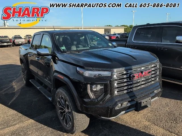 2023 GMC Canyon Denali 4WD Crew Cab Short Box's photo