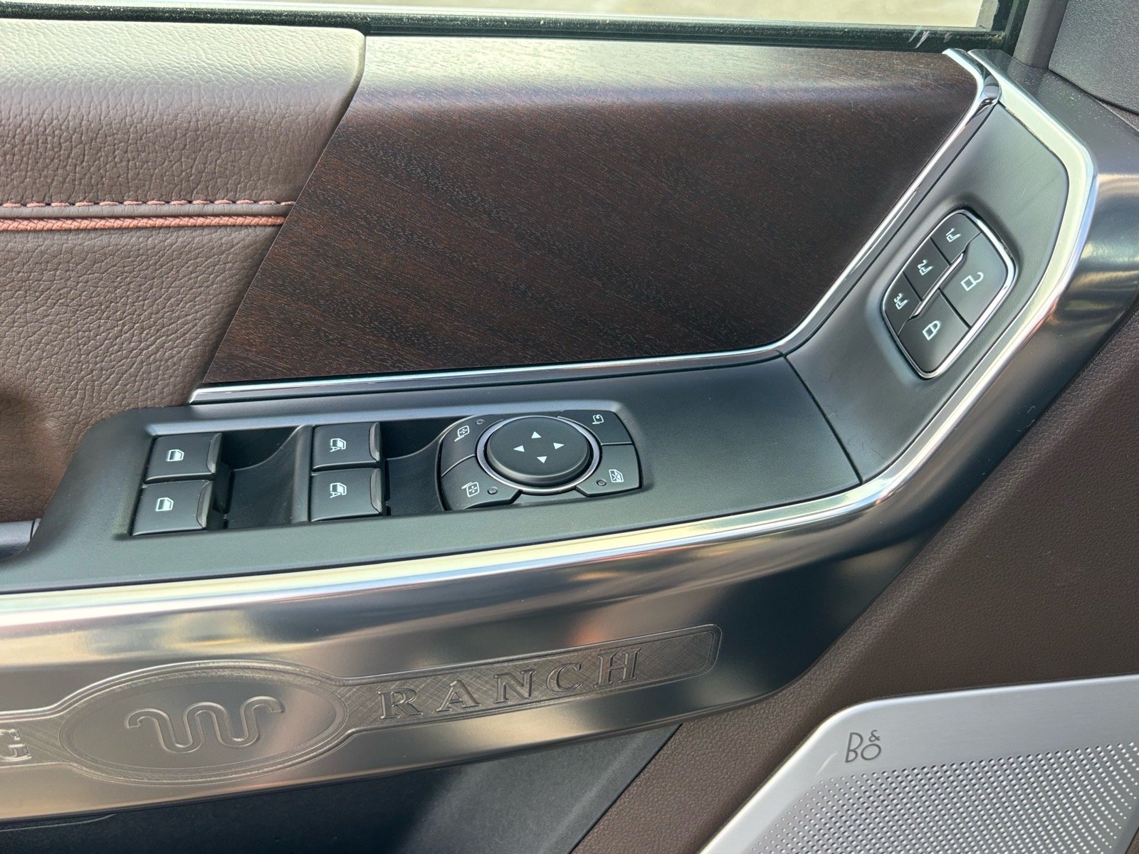New 2026 Star White Metallic Tri-Coat Ford King Ranch® image 8