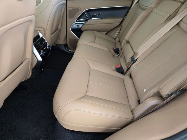 New 2026 Charente Grey Land Rover SE image 5
