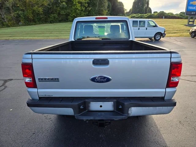 Used 2010 Silver Ford XLT image 7