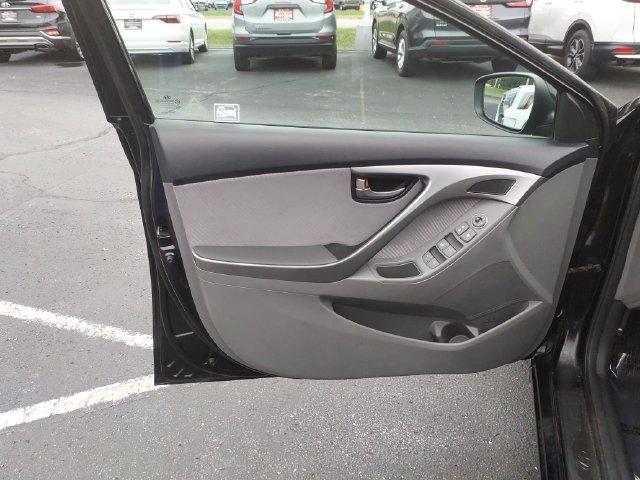 Used 2012 Black Hyundai GLS image 17