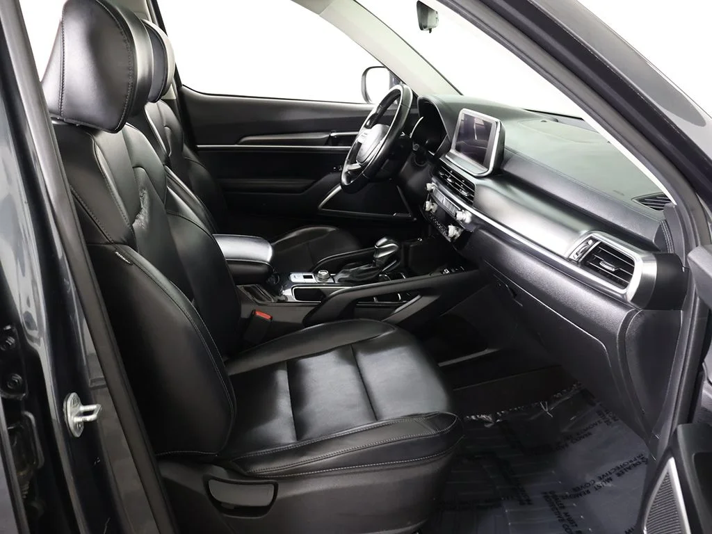 Used 2022 Gray Kia S image 34