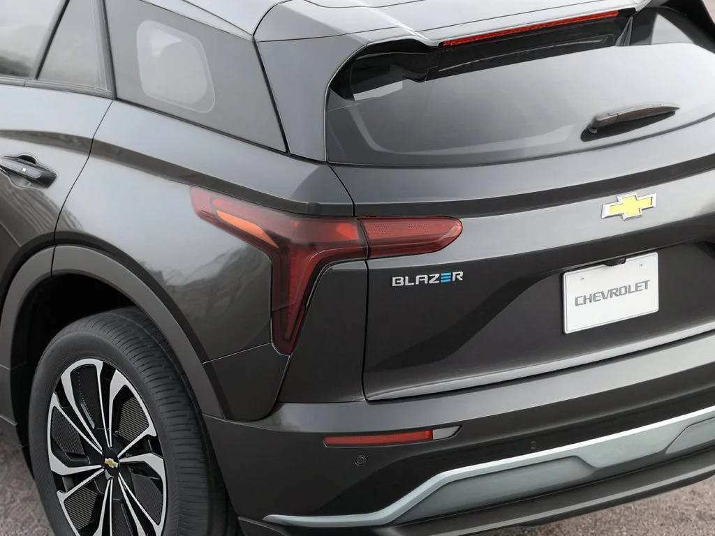New 2026 Black Chevrolet LT image 20