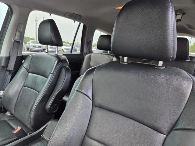 Used 2021  Honda EX-L image 29