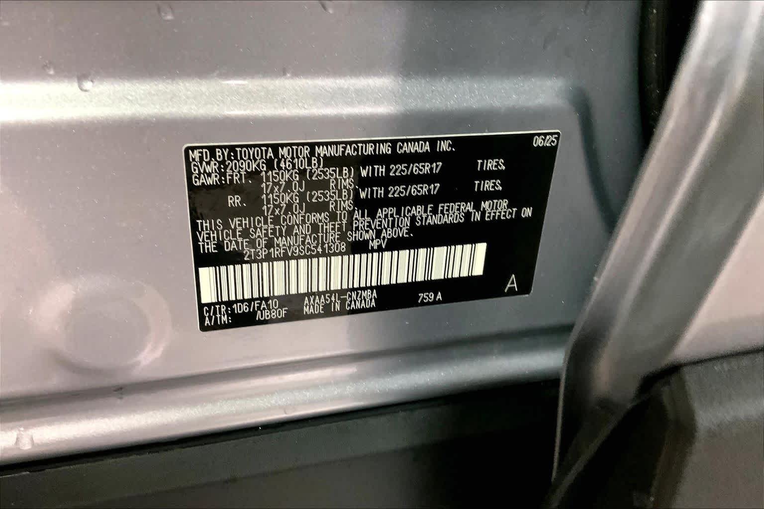 2025 Toyota RAV4 XLE - Photo 73