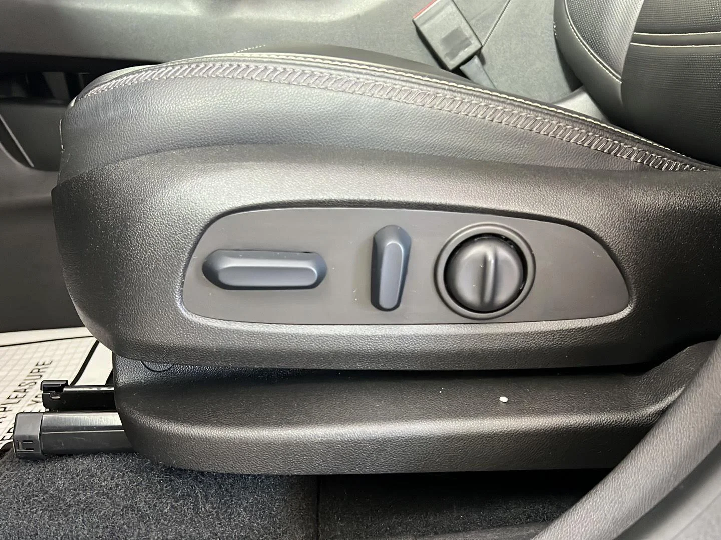 Used 2023 Ebony Twilight Metallic GMC Denali image 16