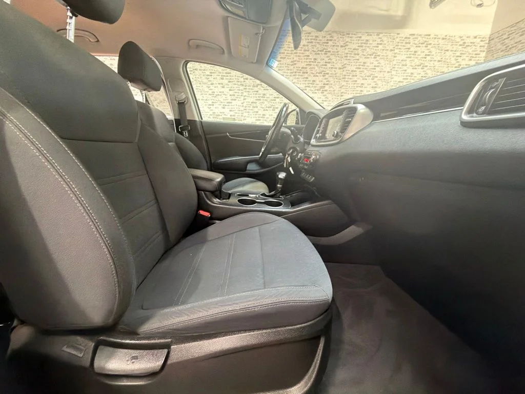 Used 2019 Titanium Silver Kia LX image 12