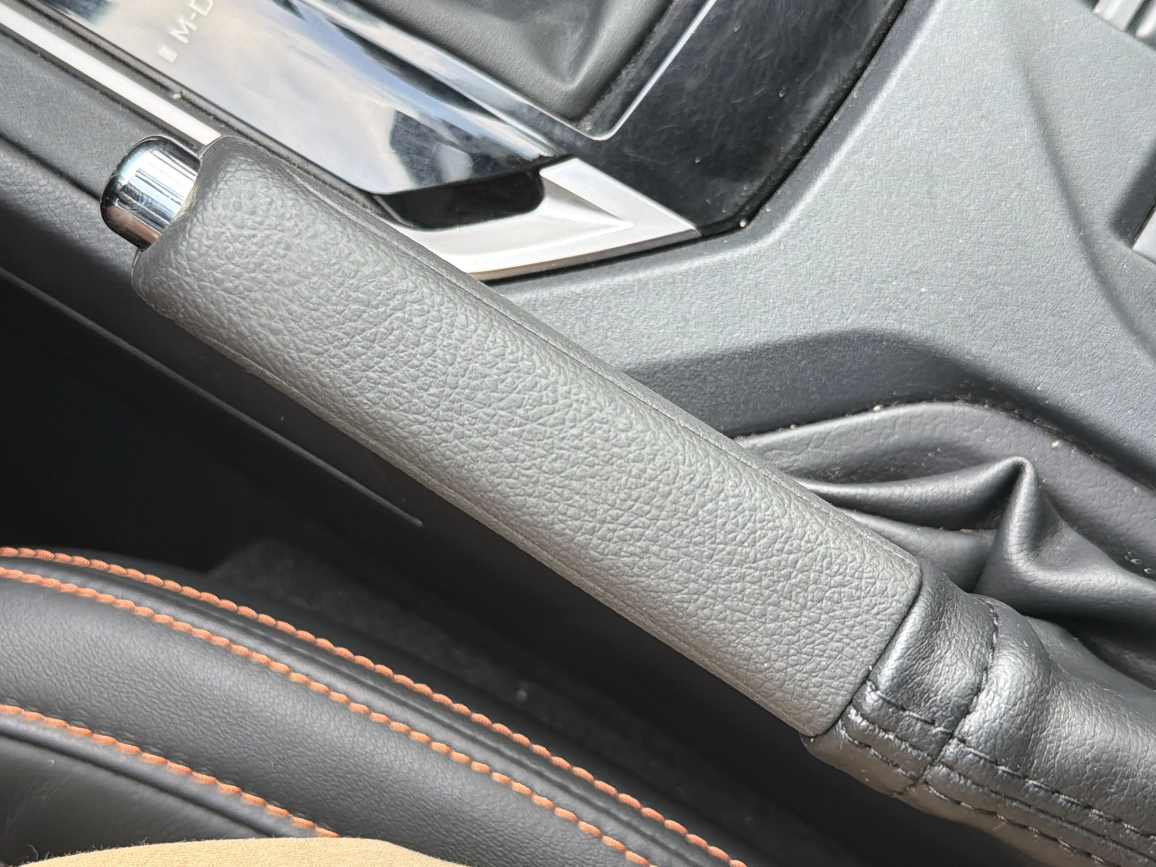 Used 2019 Ice Silver Metallic Subaru Limited image 29