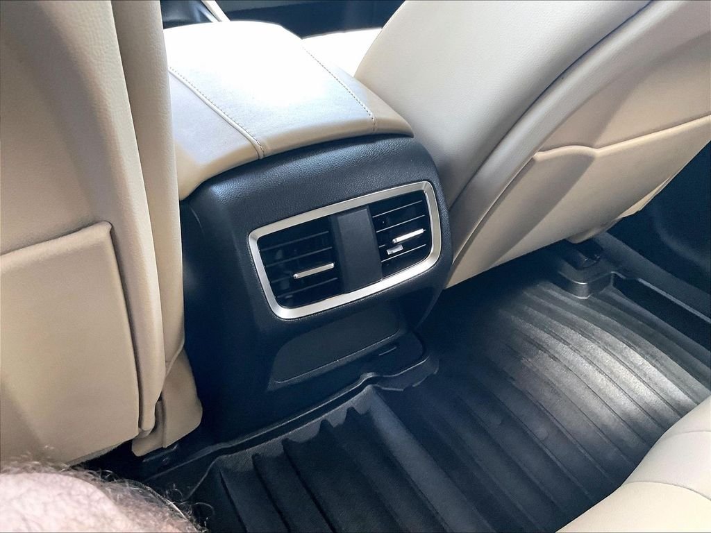 Used 2020 White Acura Base image 28