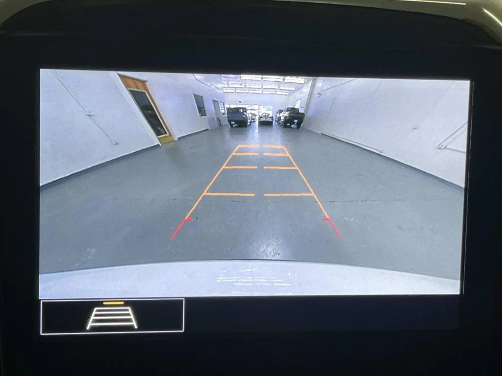 Used 2020 SUMMIT WHITE Chevrolet LT Cloth image 20