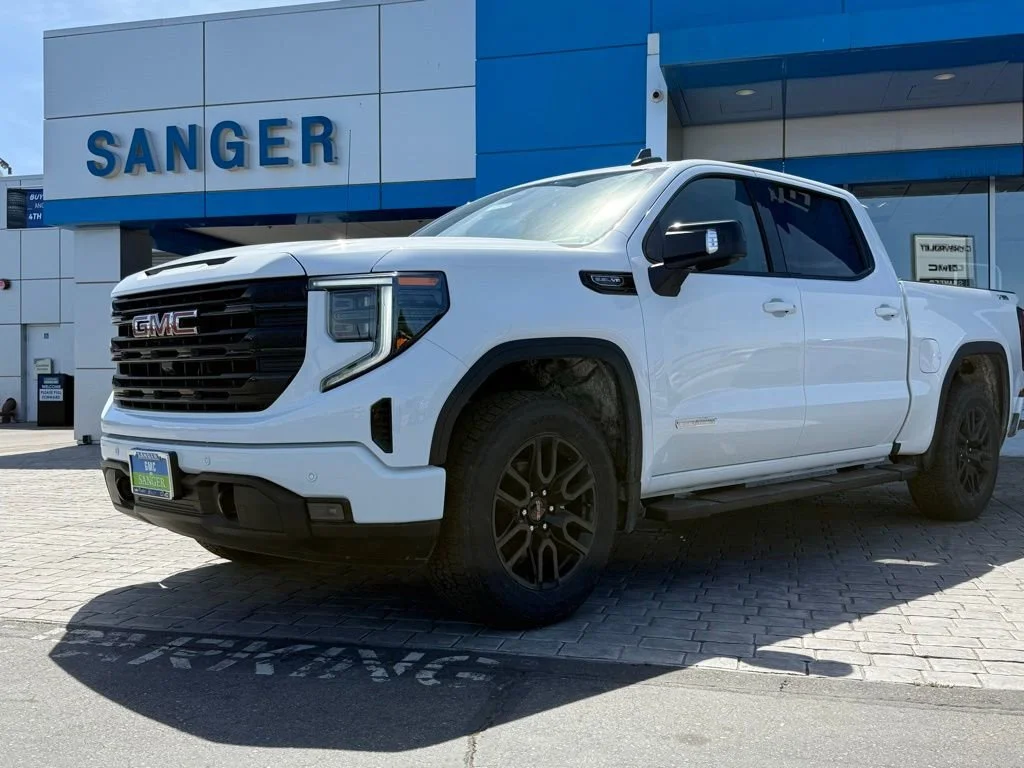 New 2026 Summit White GMC Elevation image 3