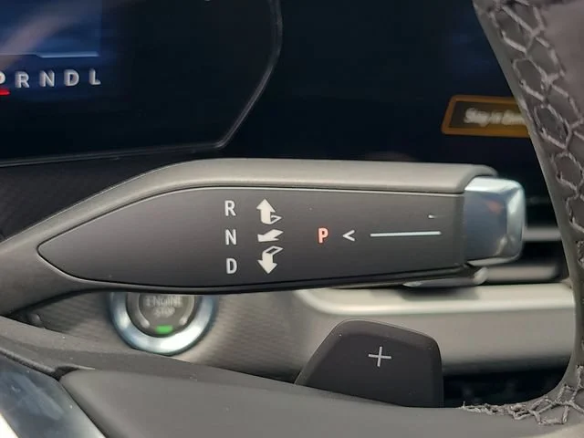 New 2027 Summit White Chevrolet LT image 33
