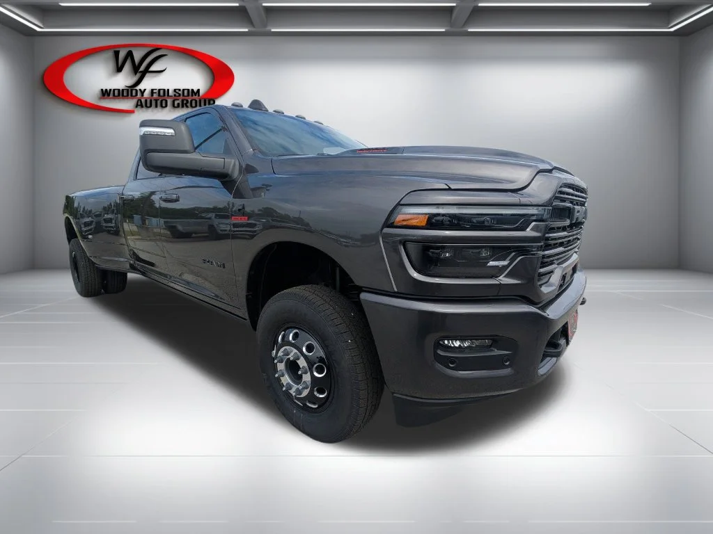 New 2026 Granite Crystal Metallic Clear-Coat Exterior Paint RAM Laramie image 2