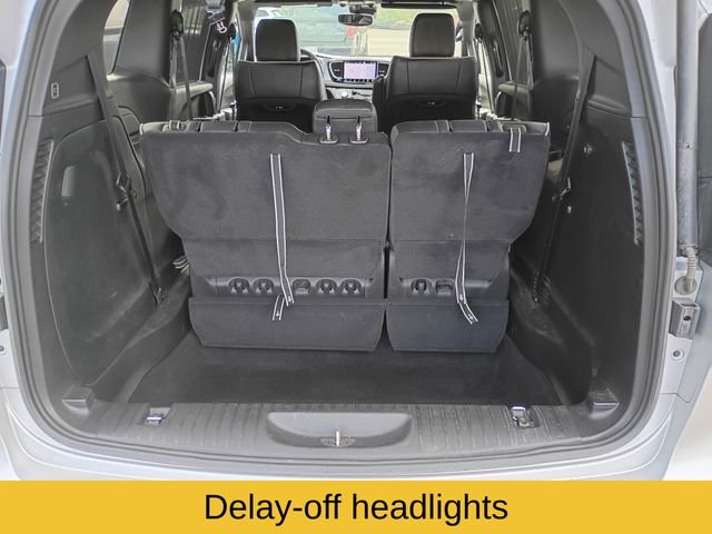 Used 2026 Silver Chrysler Limited image 22