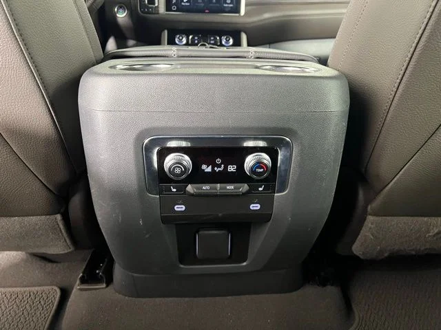 2023 GMC Yukon XL Denali - Photo 38