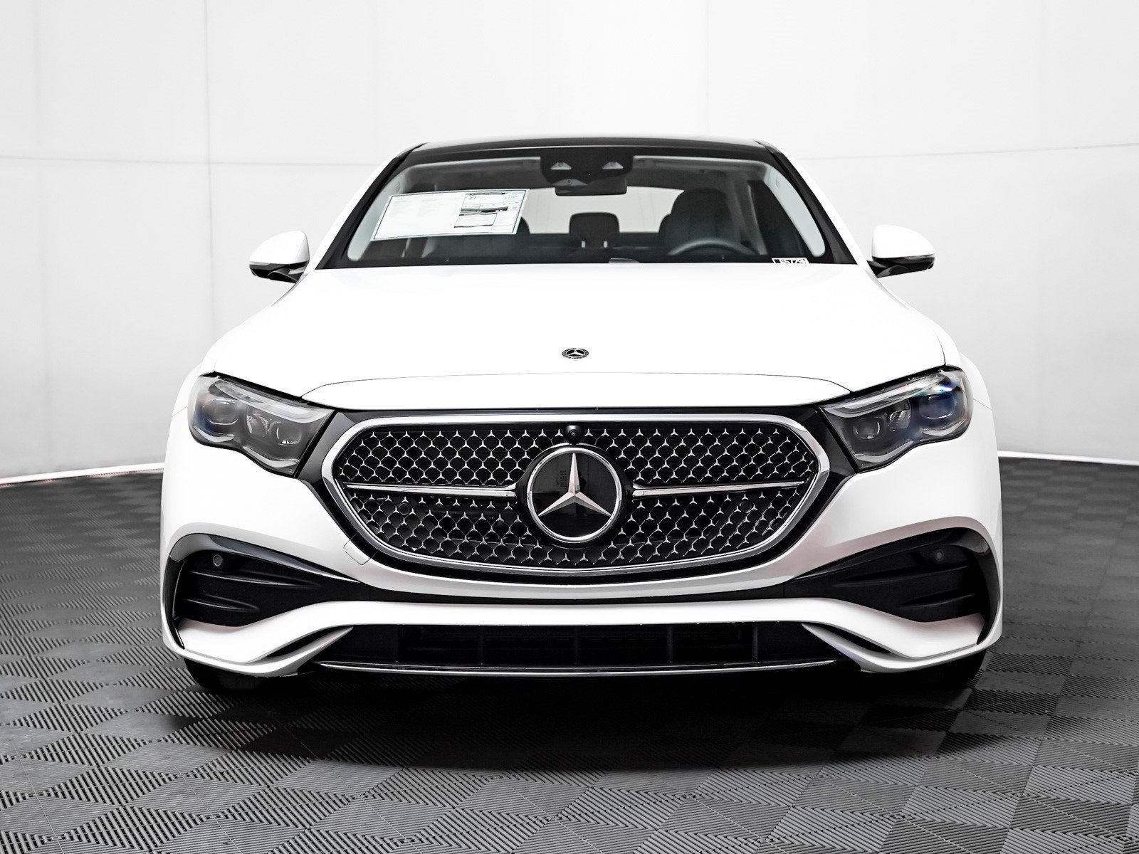 2026 Mercedes-Benz E-Class E350 - Photo 12
