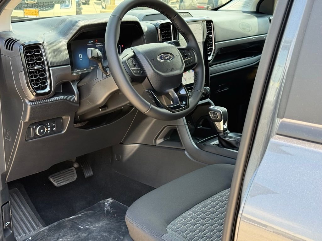 New 2026 Carbonized Gray Metallic Ford XLT image 6