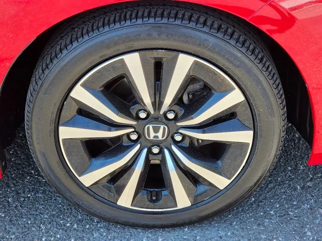2024 Honda Civic EX - Photo 9