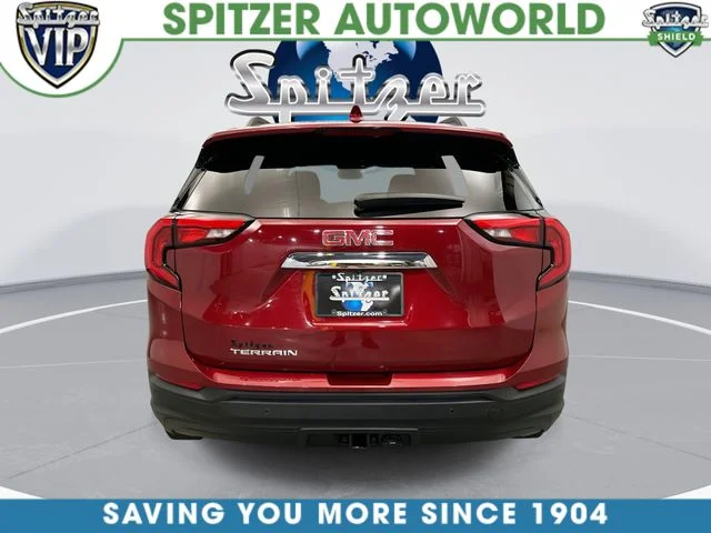 Used 2018 Red GMC SLE image 9