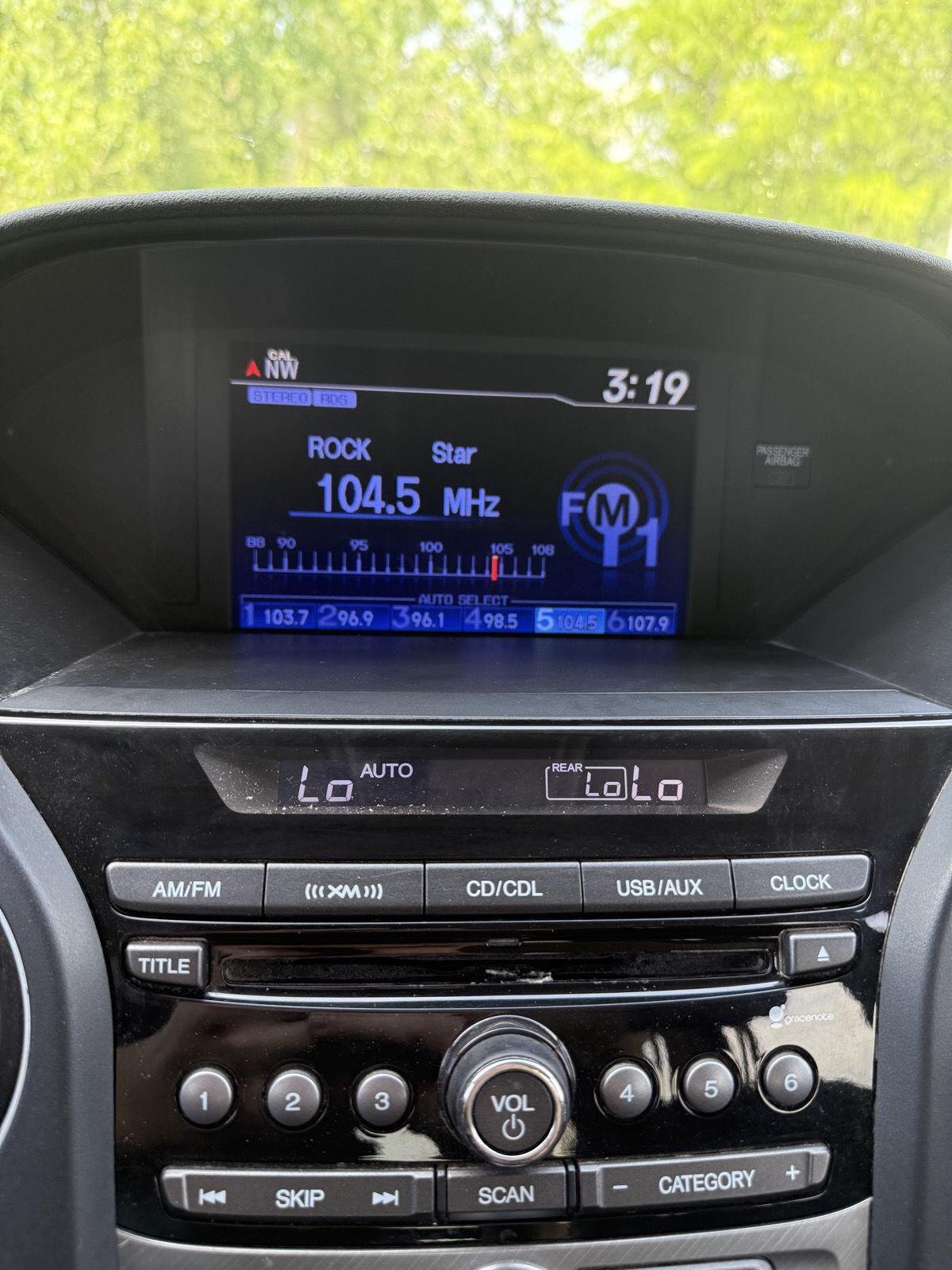 Used 2014  Honda EX-L image 15