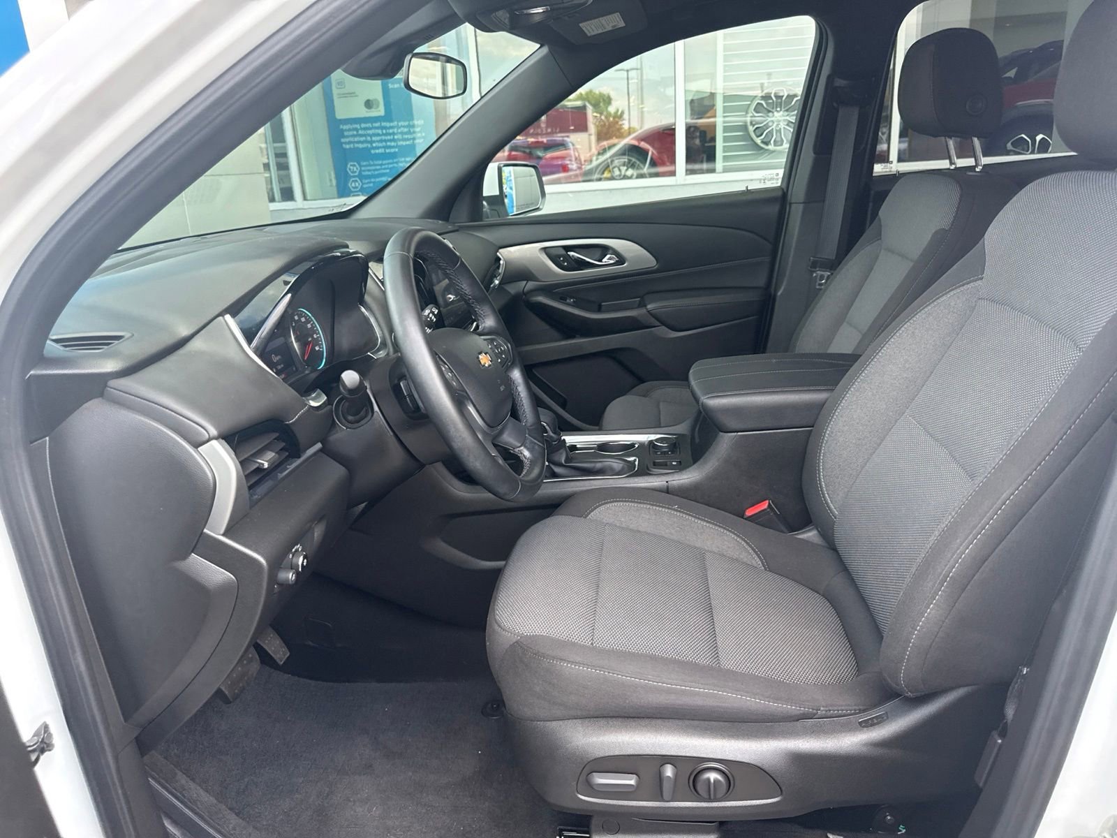 Used 2023 Summit White Chevrolet LT Cloth image 20