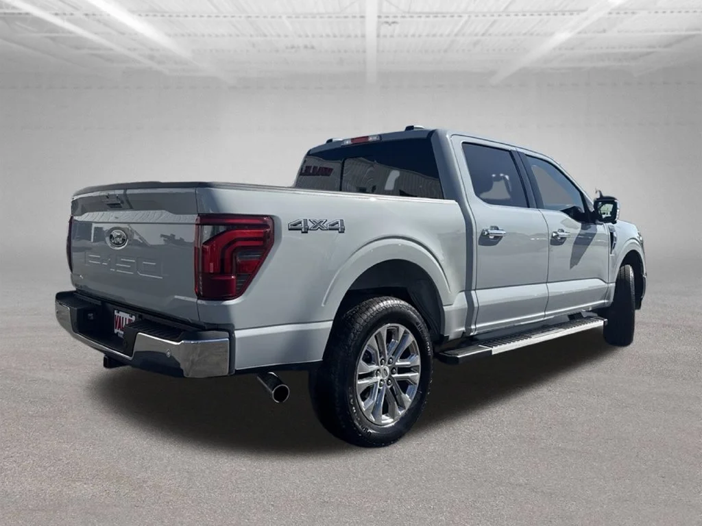 Certified Used 2024 Avalanche Ford Lariat image 12