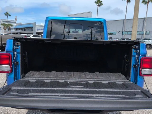 Certified Used 2025 Hydro Blue Pearlcoat Jeep Nighthawk image 13