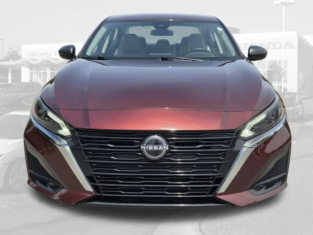 2025 Nissan Altima SV - Photo 6