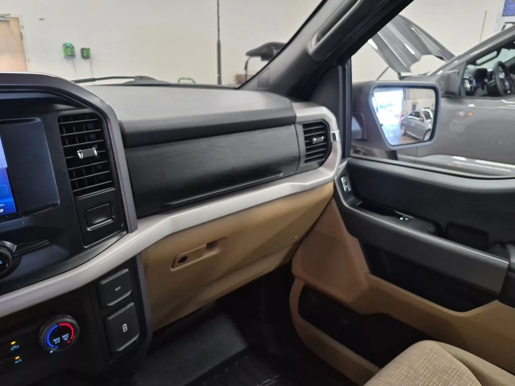 Certified Used 2023 Oxford White Ford XLT image 21