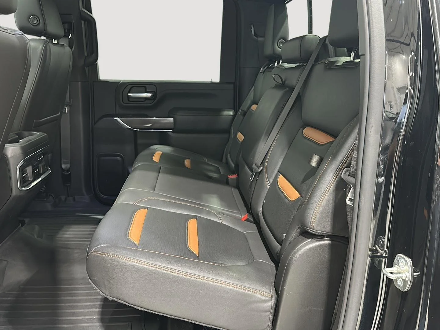 Used 2023 ONYX BLACK GMC AT4 image 21