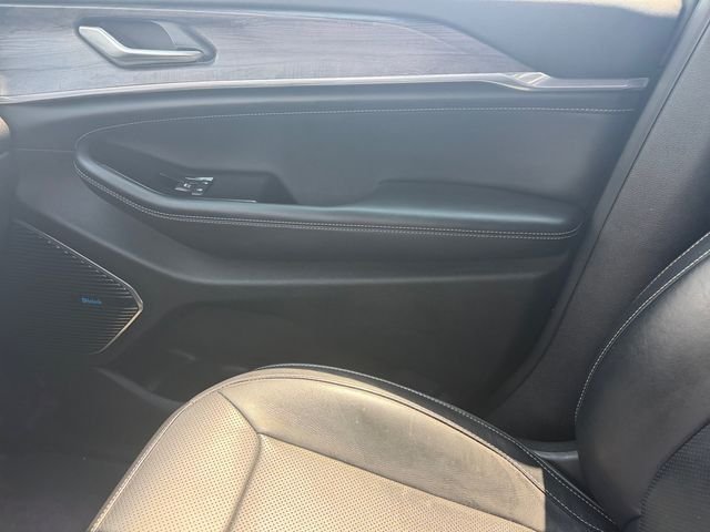 Used 2022 White Jeep Overland 4xe image 20