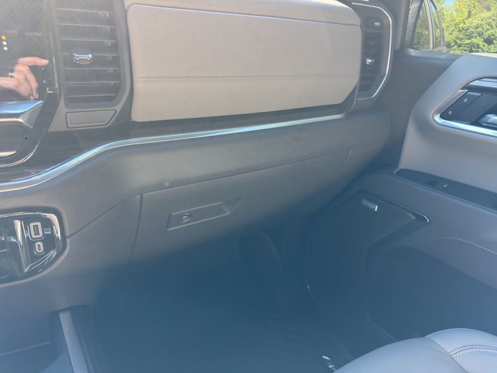 Used 2025 Radiant Red Tintcoat Chevrolet RST image 37