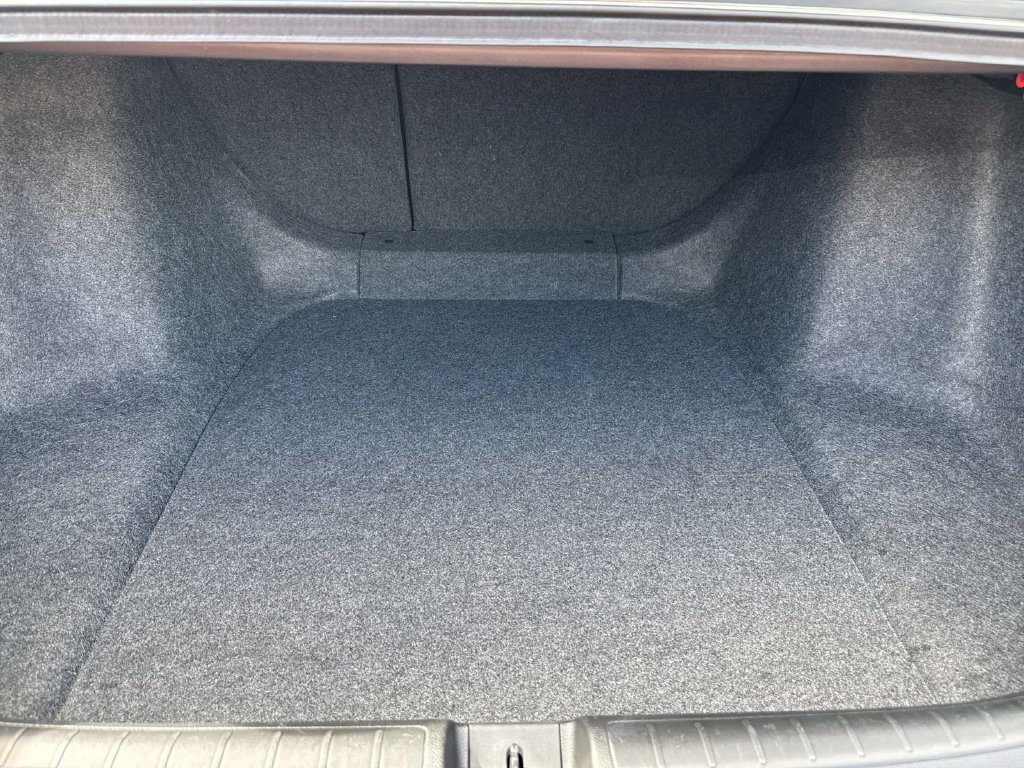 Used 2019  Honda Touring image 13
