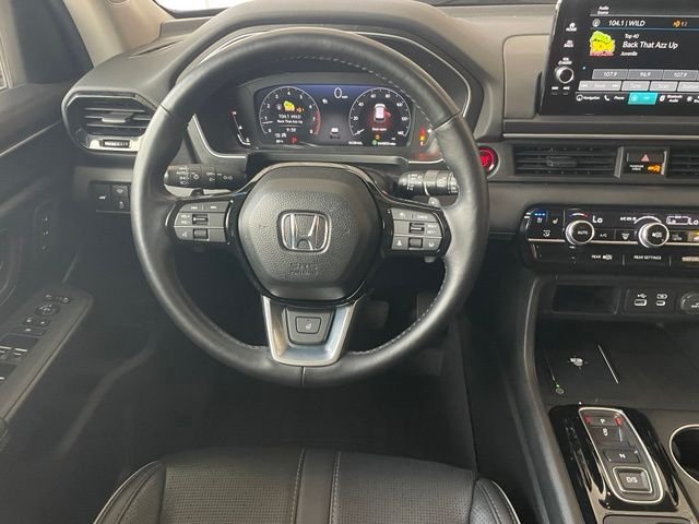 Used 2025 White Honda Elite image 16