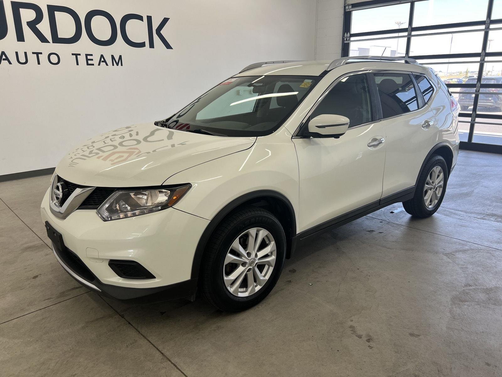 Used 2016 Pearl White Nissan SV image 6