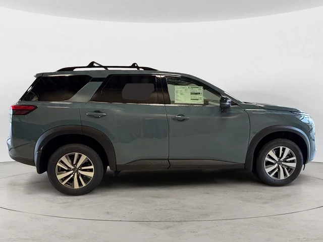 New 2026 Green Nissan SL image 6