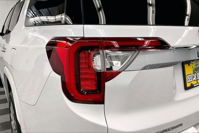2023 GMC Acadia Denali - Photo 38