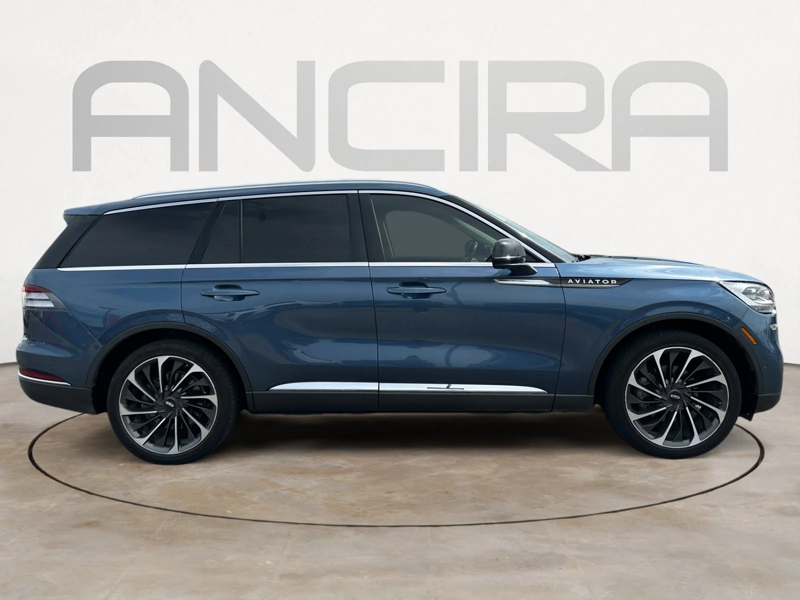 Used 2020 Blue Diamond Metallic Lincoln Reserve image 11