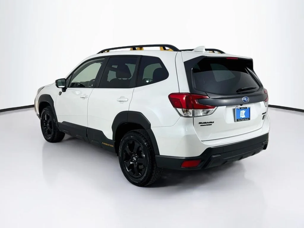 Used 2023 Crystal White Pearl Subaru Wilderness image 8