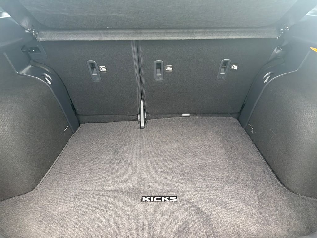 Certified Used 2024 Red Nissan SR image 14