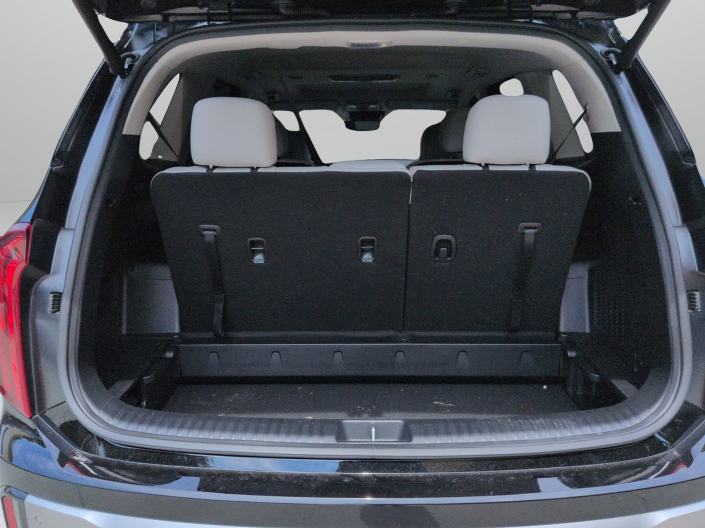 Certified Used 2025 Ebony Black Kia S image 10