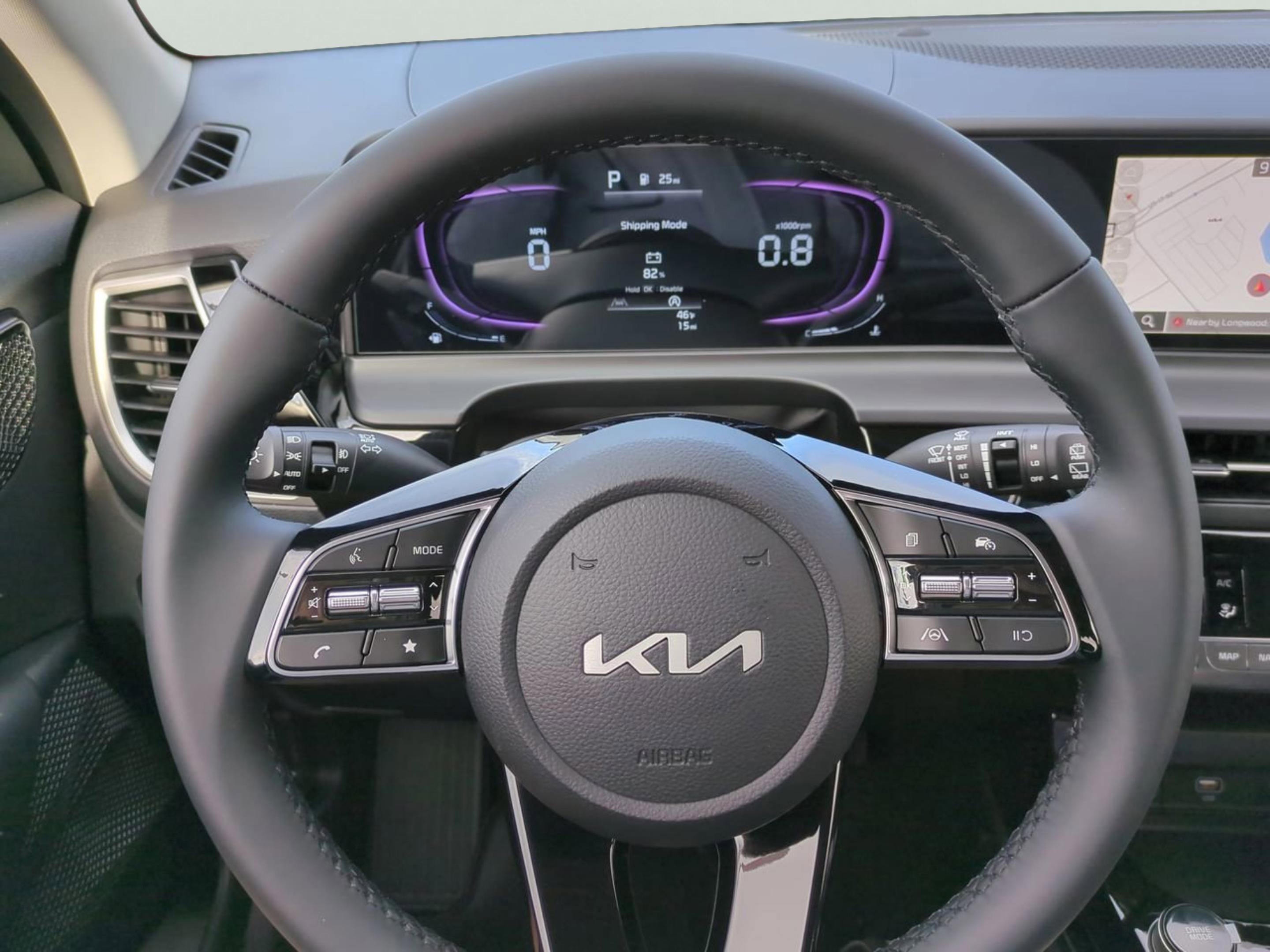 New 2026 Clear White / Black Roof Kia S image 25