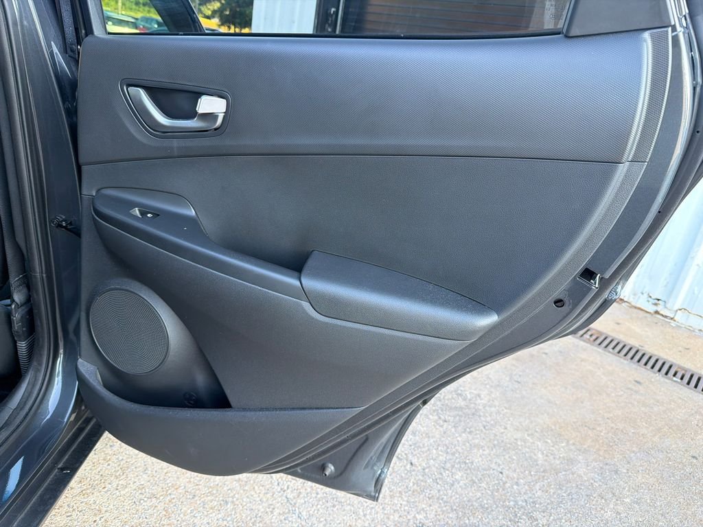 2022 Hyundai Kona SEL - Photo 16