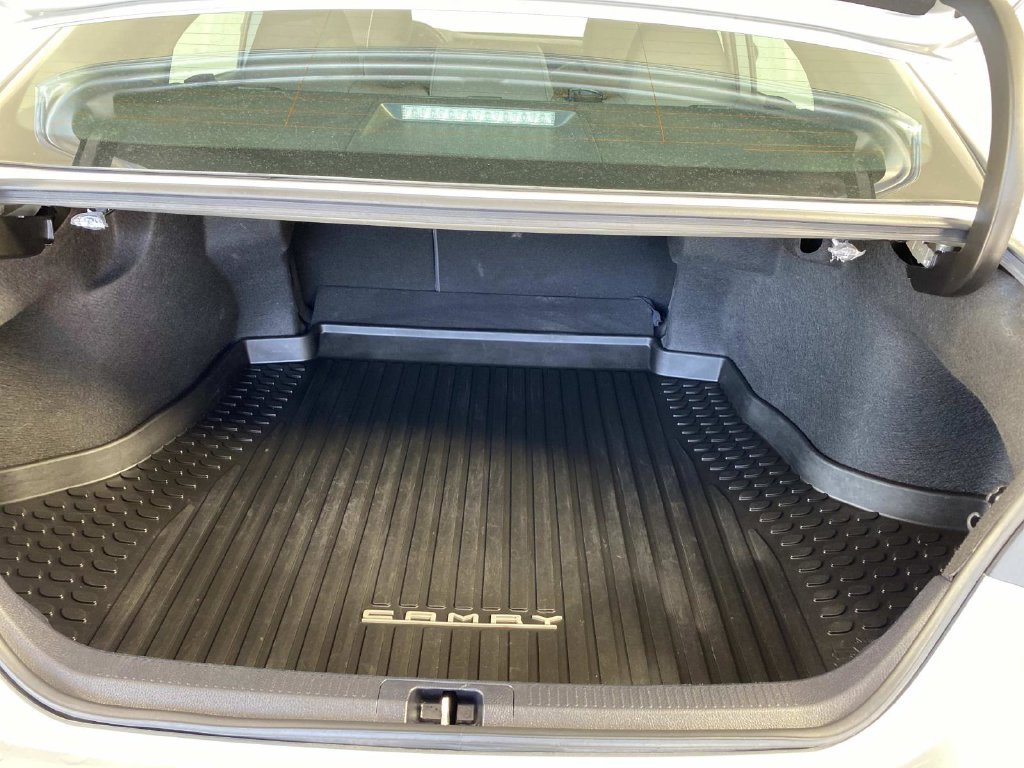 Used 2020 Silver Toyota LE image 8