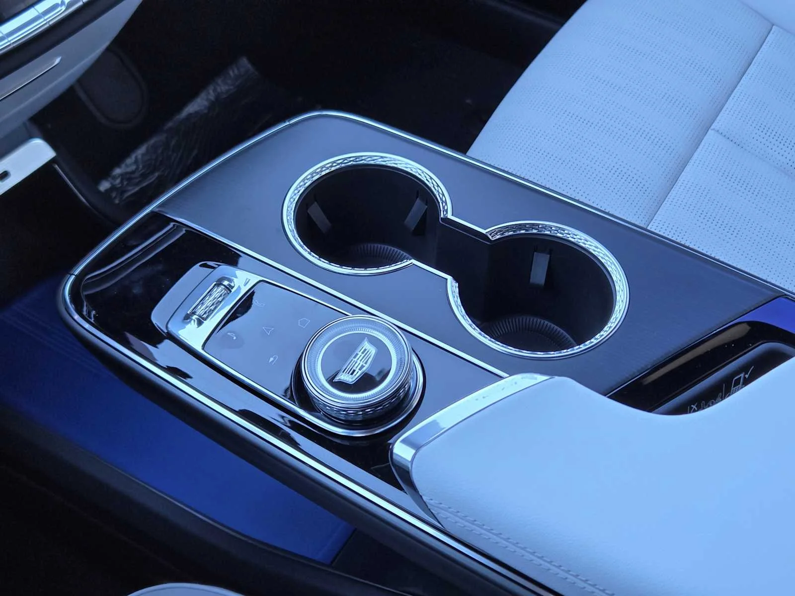 2026 Cadillac LYRIQ Sport - Photo 14