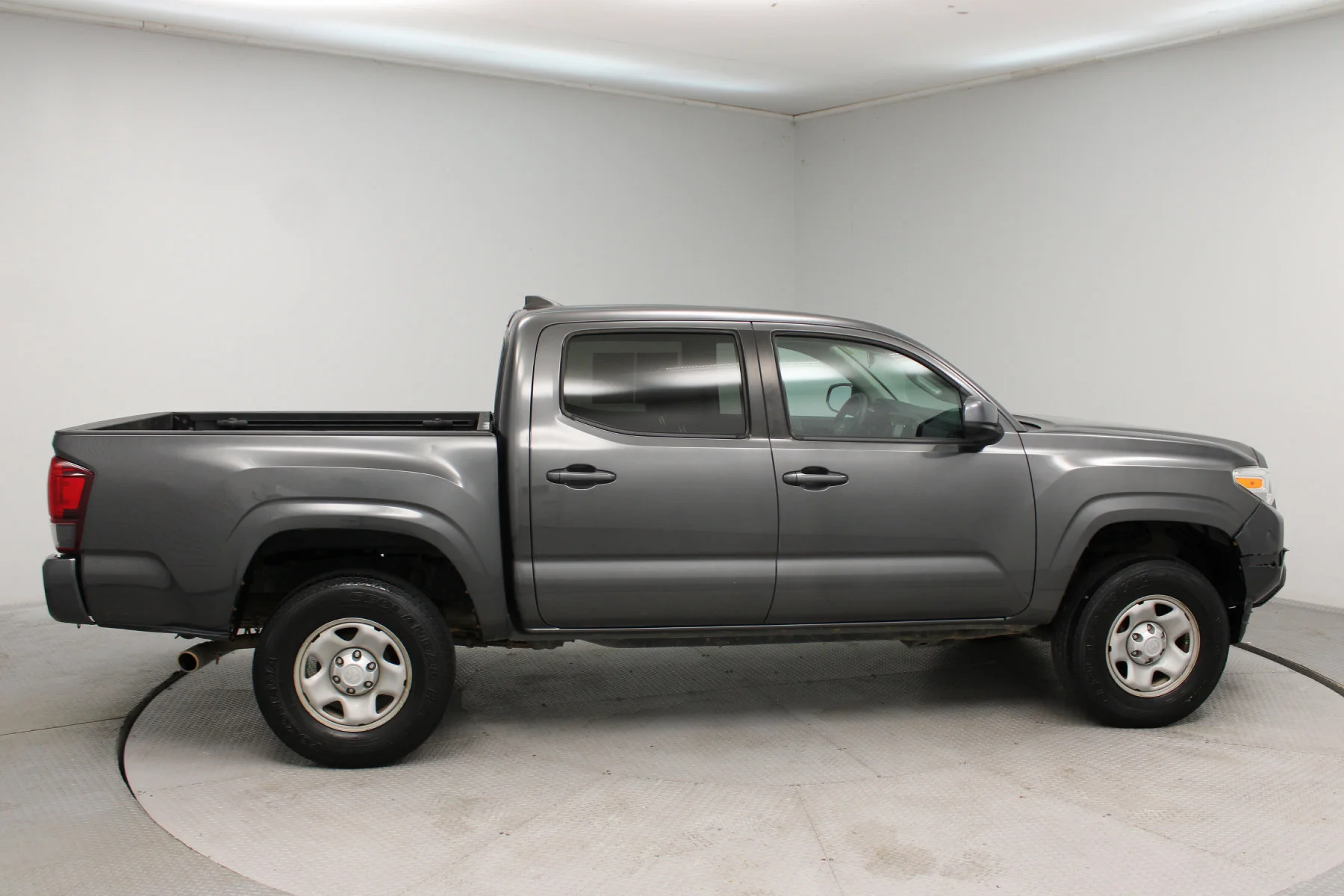 Used 2019 Magnetic Gray Metallic Toyota SR image 22