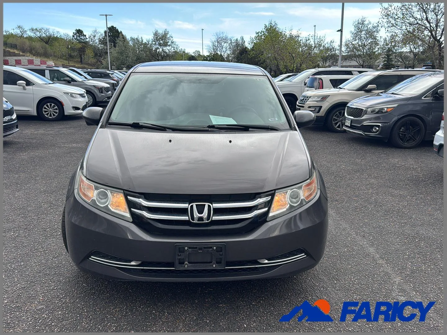 2016 Honda Odyssey SE's photo