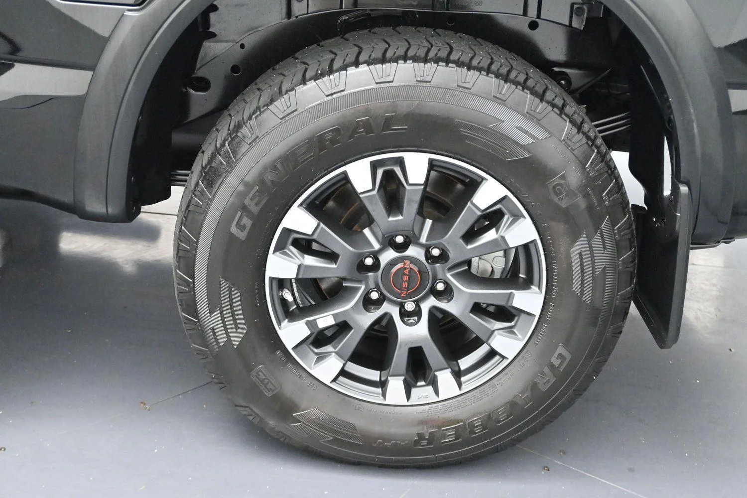 Used 2024 Super Black Nissan PRO-4X image 35